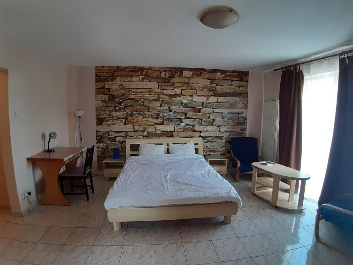 Old Town New Spacious Apartment Bukarest Kültér fotó