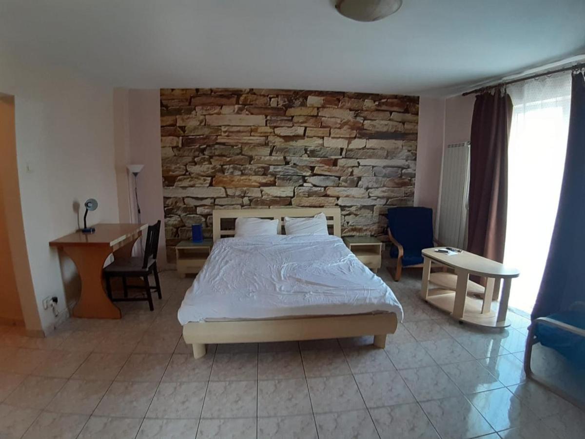Old Town New Spacious Apartment Bukarest Kültér fotó